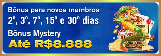 Painéis digitais da central de operações do 84g.com exibindo dados de RTP e pagamentos